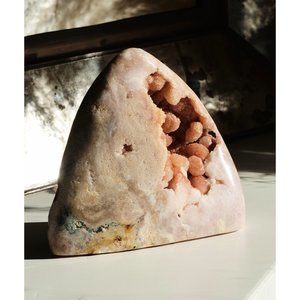 PINK AMETHYST FREEFORM WITH GRAPE FORMATION